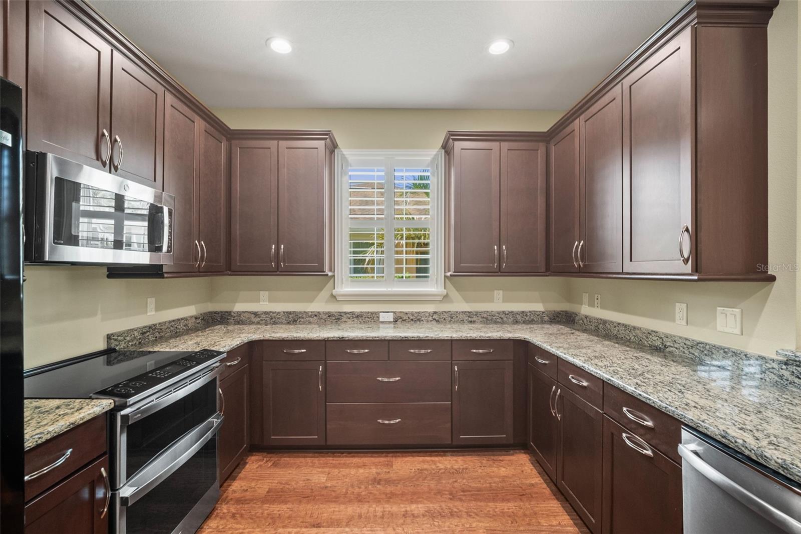 PALMA SOLA TRACE - Residential