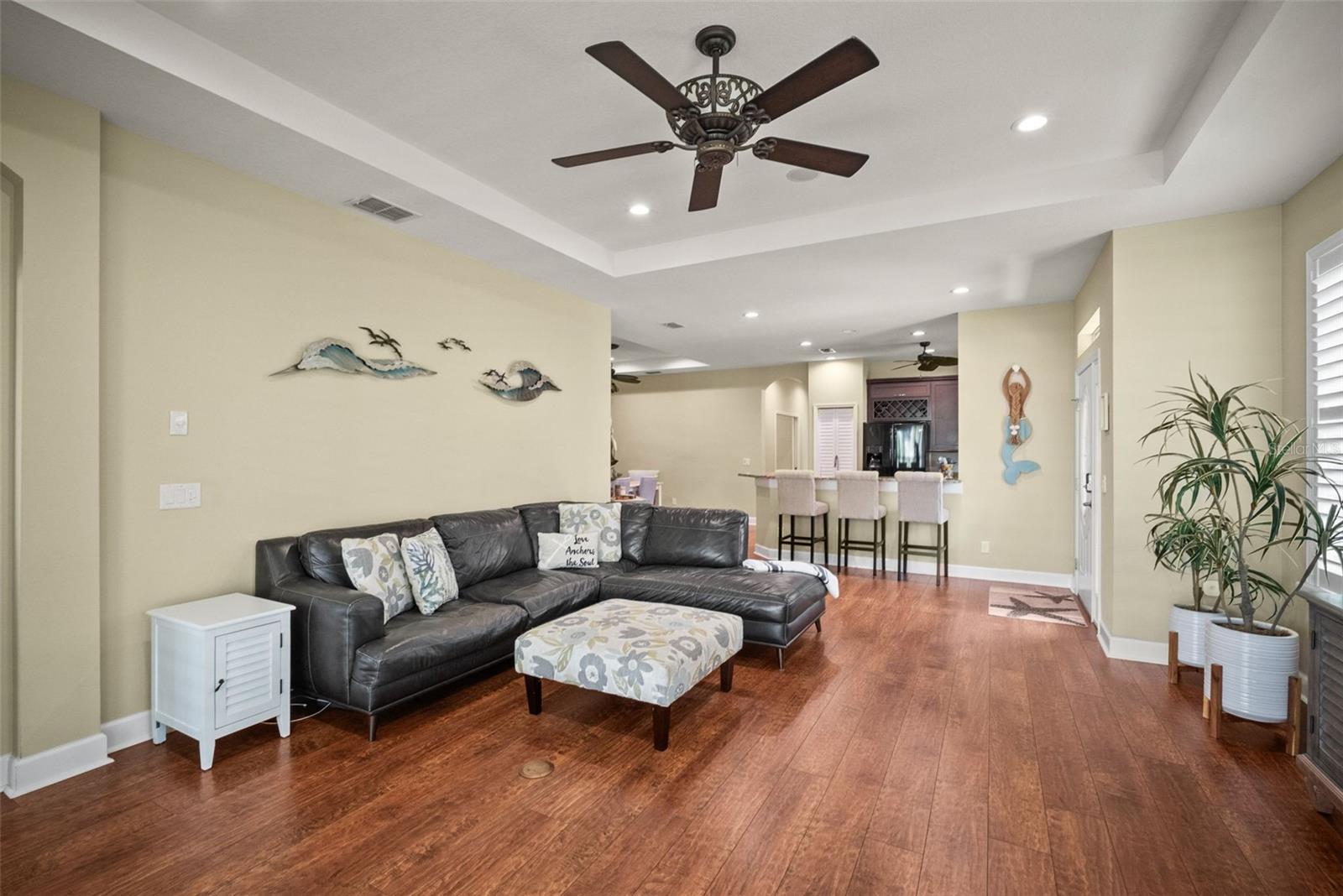 PALMA SOLA TRACE - Residential