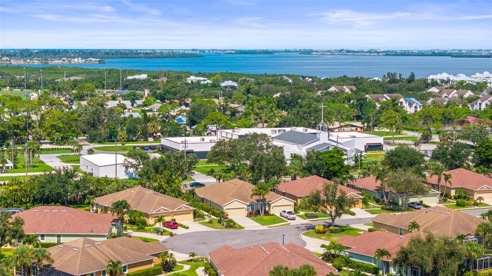 PALMA SOLA TRACE - Residential