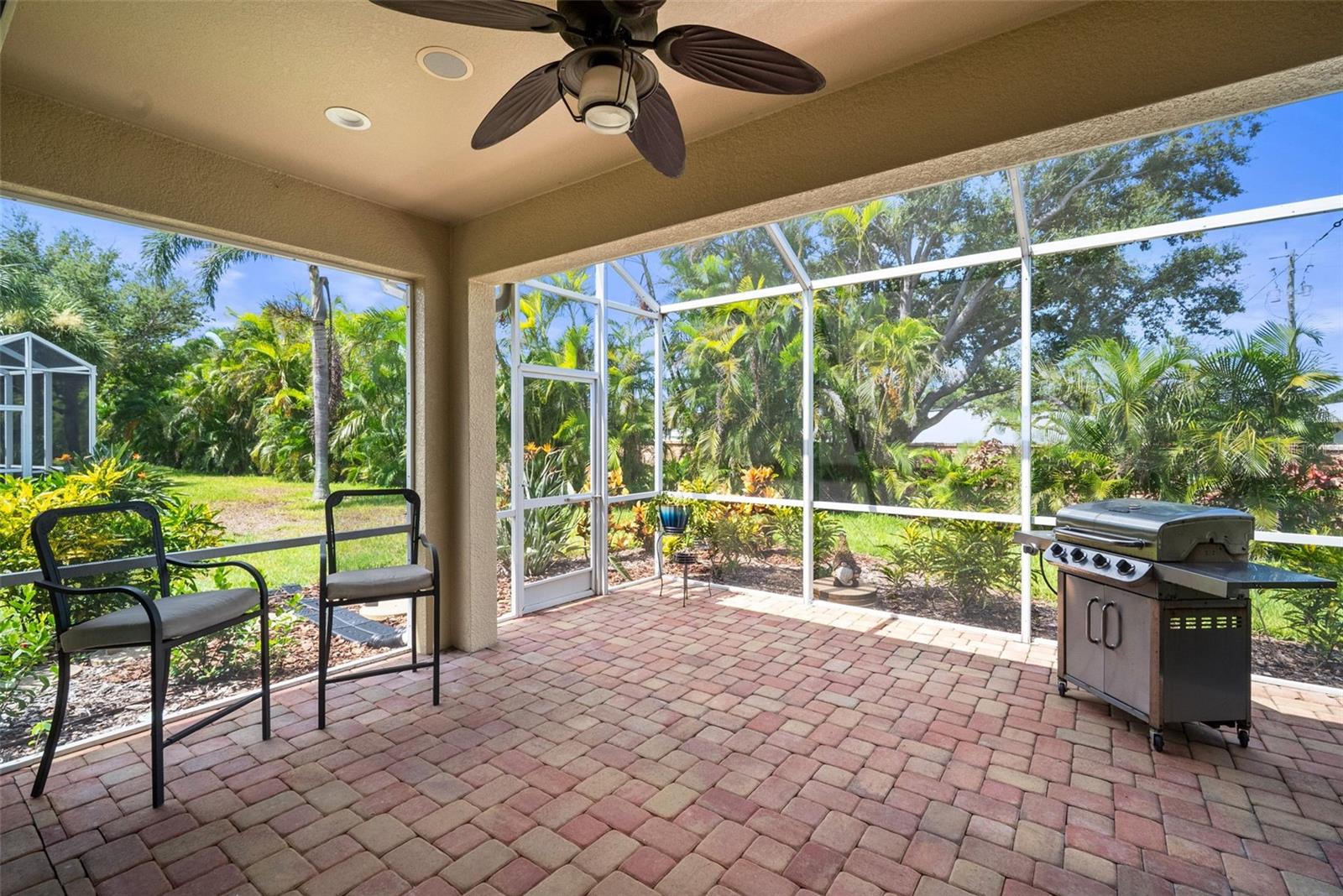 PALMA SOLA TRACE - Residential