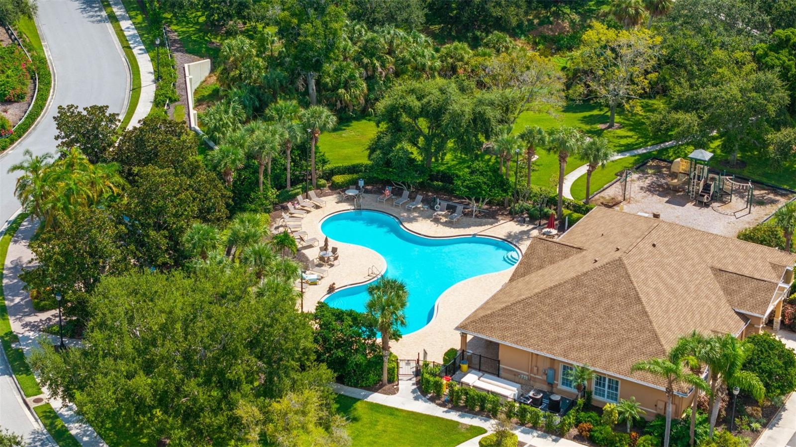 PALMA SOLA TRACE - Residential