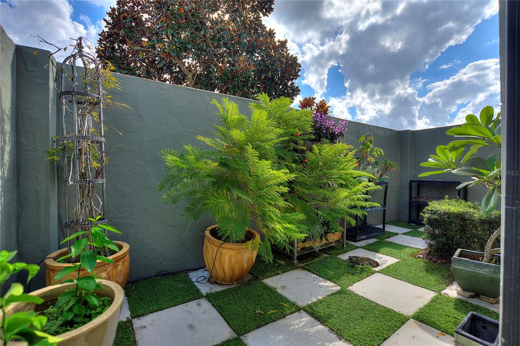 HEATHROW WOODS PH 2 - Residential