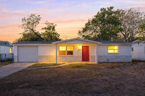 Photo of 12701 Cornell Court, Hudson, FL 34667 (MLS # TB8469169)