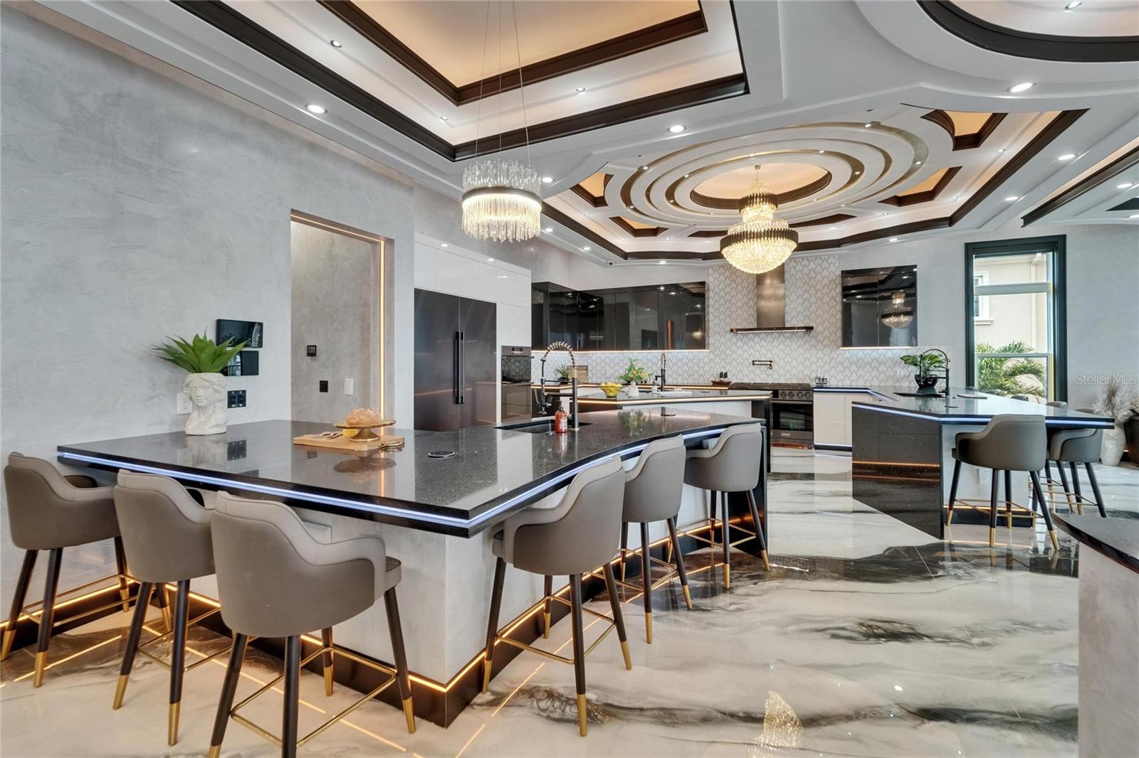 MUSTIQUE BAY - Residential