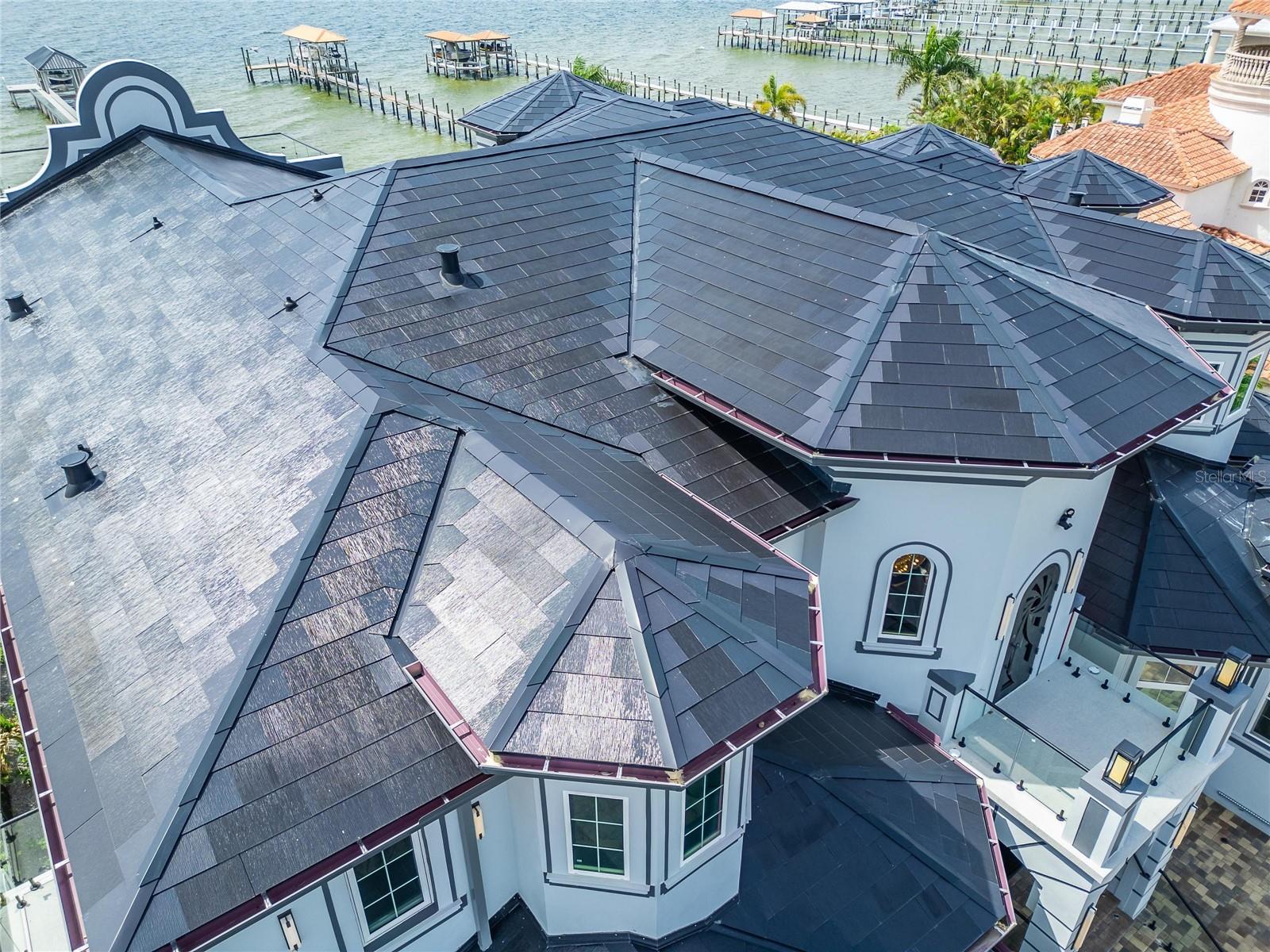 MUSTIQUE BAY - Residential