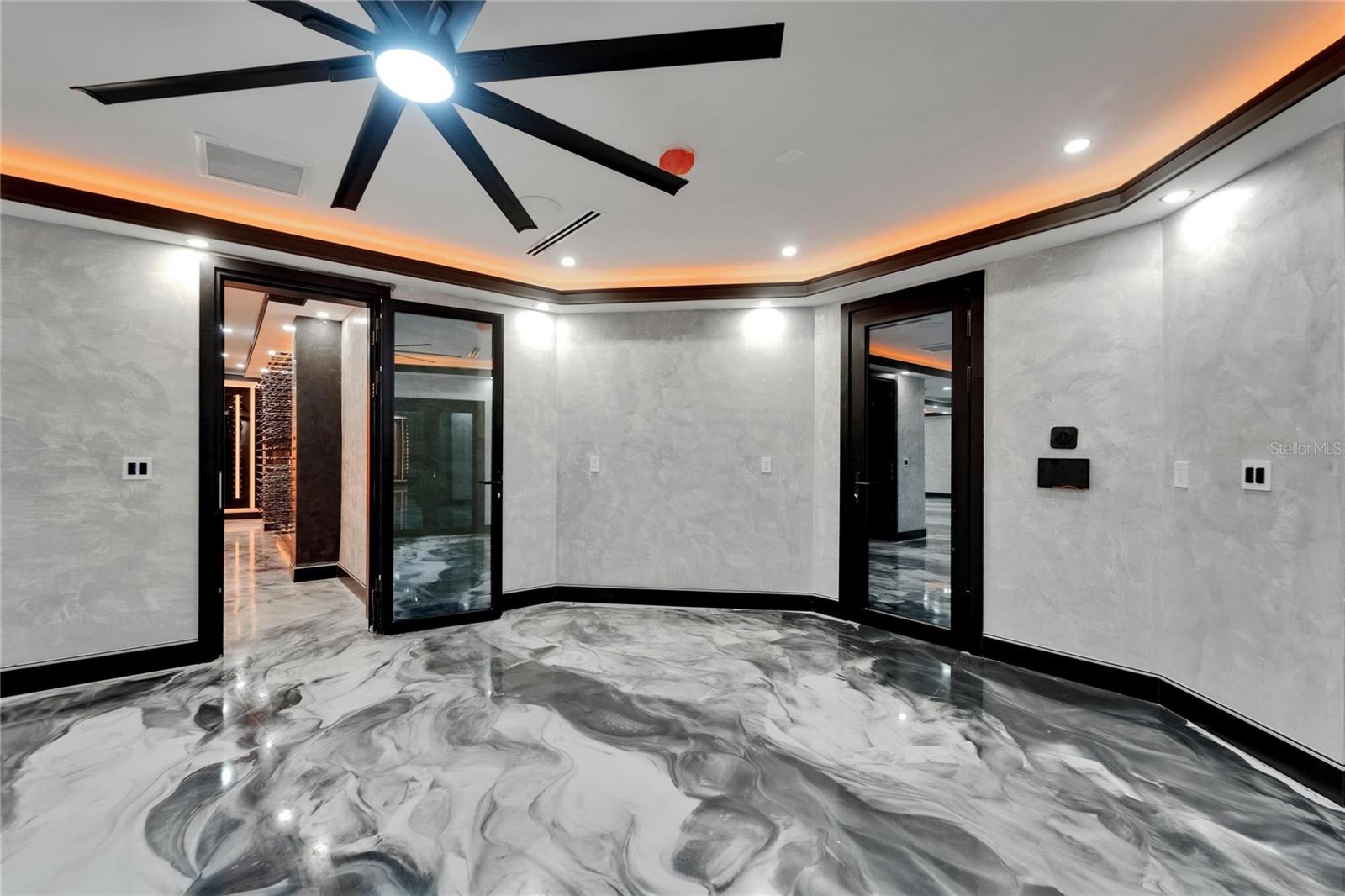 MUSTIQUE BAY - Residential