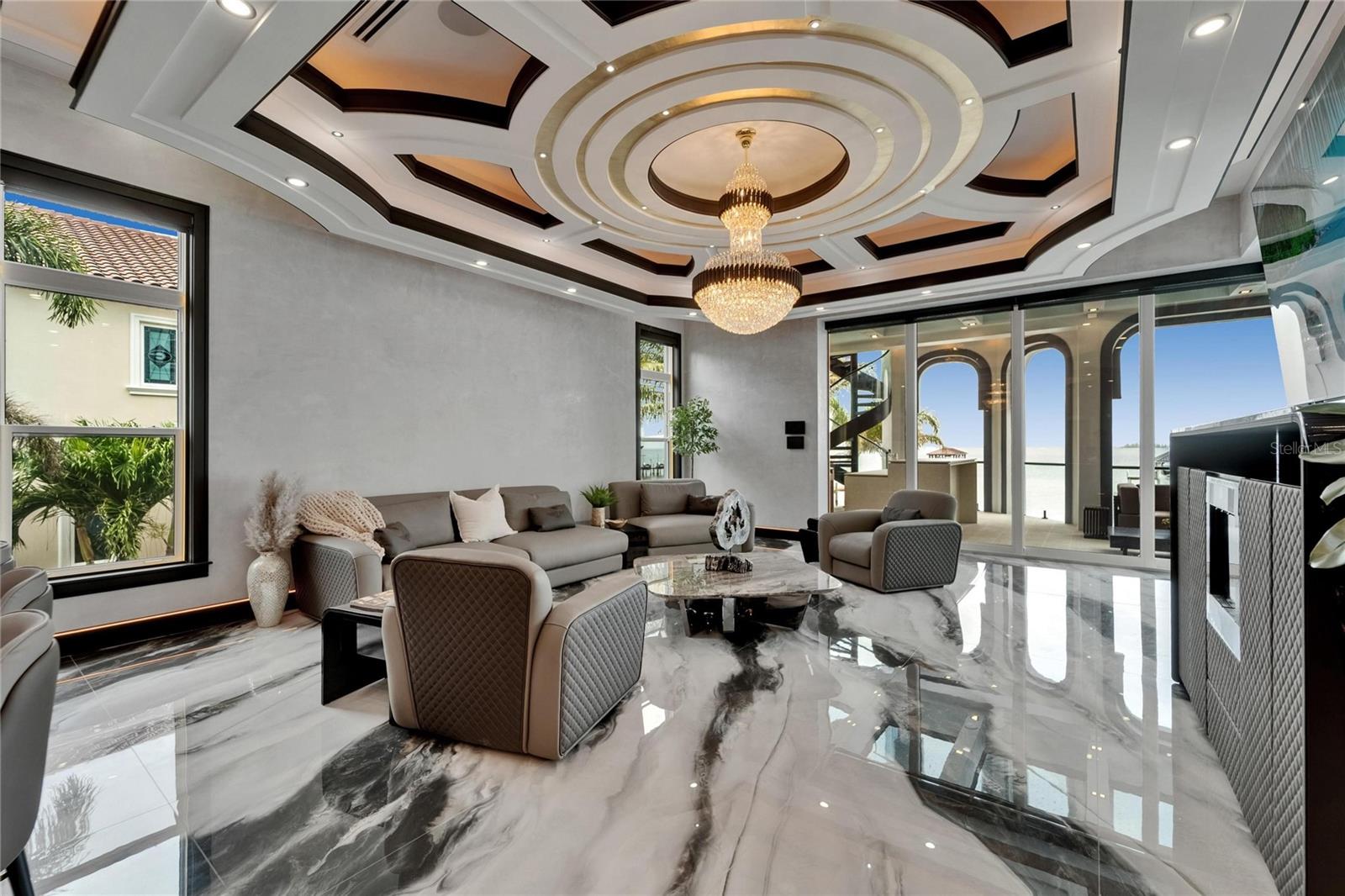 MUSTIQUE BAY - Residential