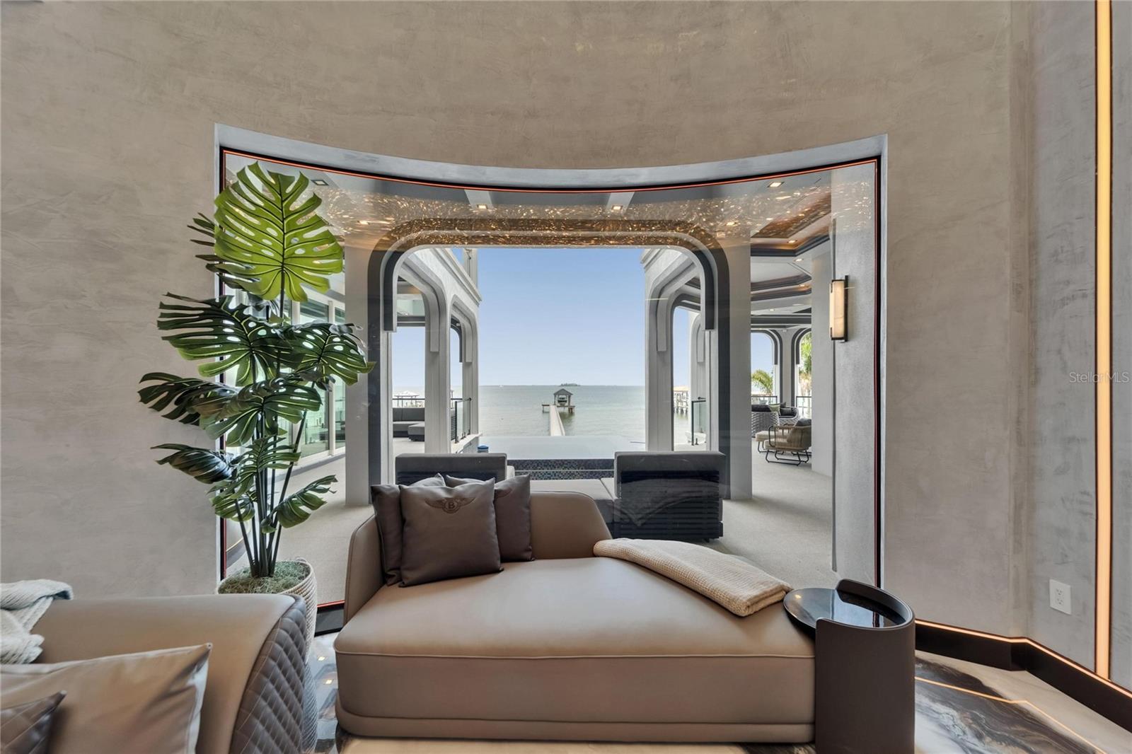 MUSTIQUE BAY - Residential