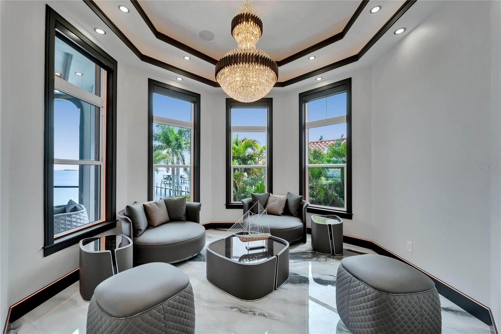 MUSTIQUE BAY - Residential