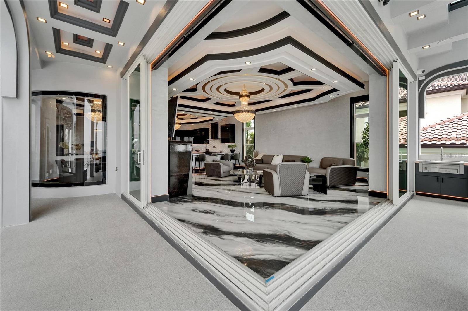 MUSTIQUE BAY - Residential