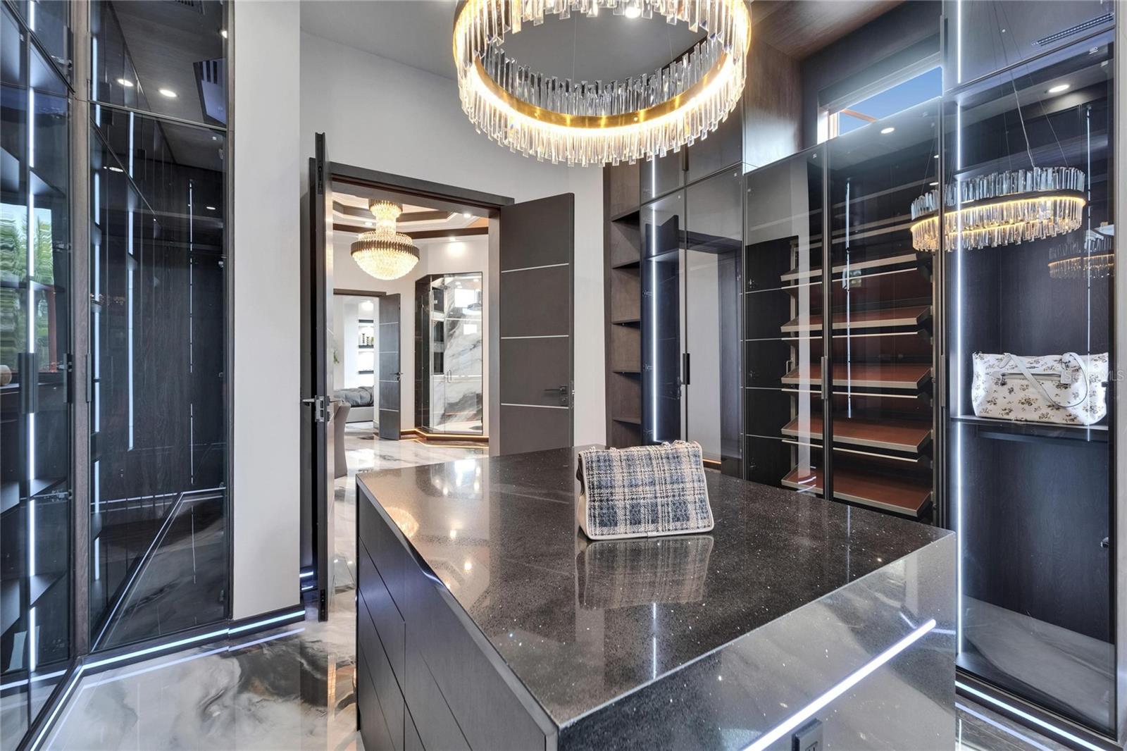 MUSTIQUE BAY - Residential