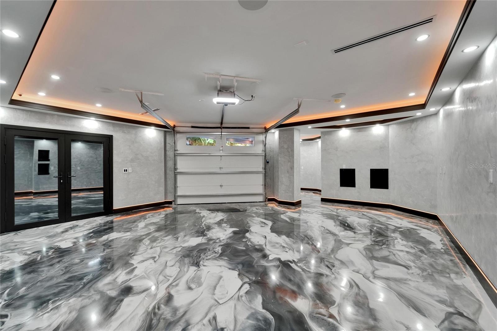 MUSTIQUE BAY - Residential