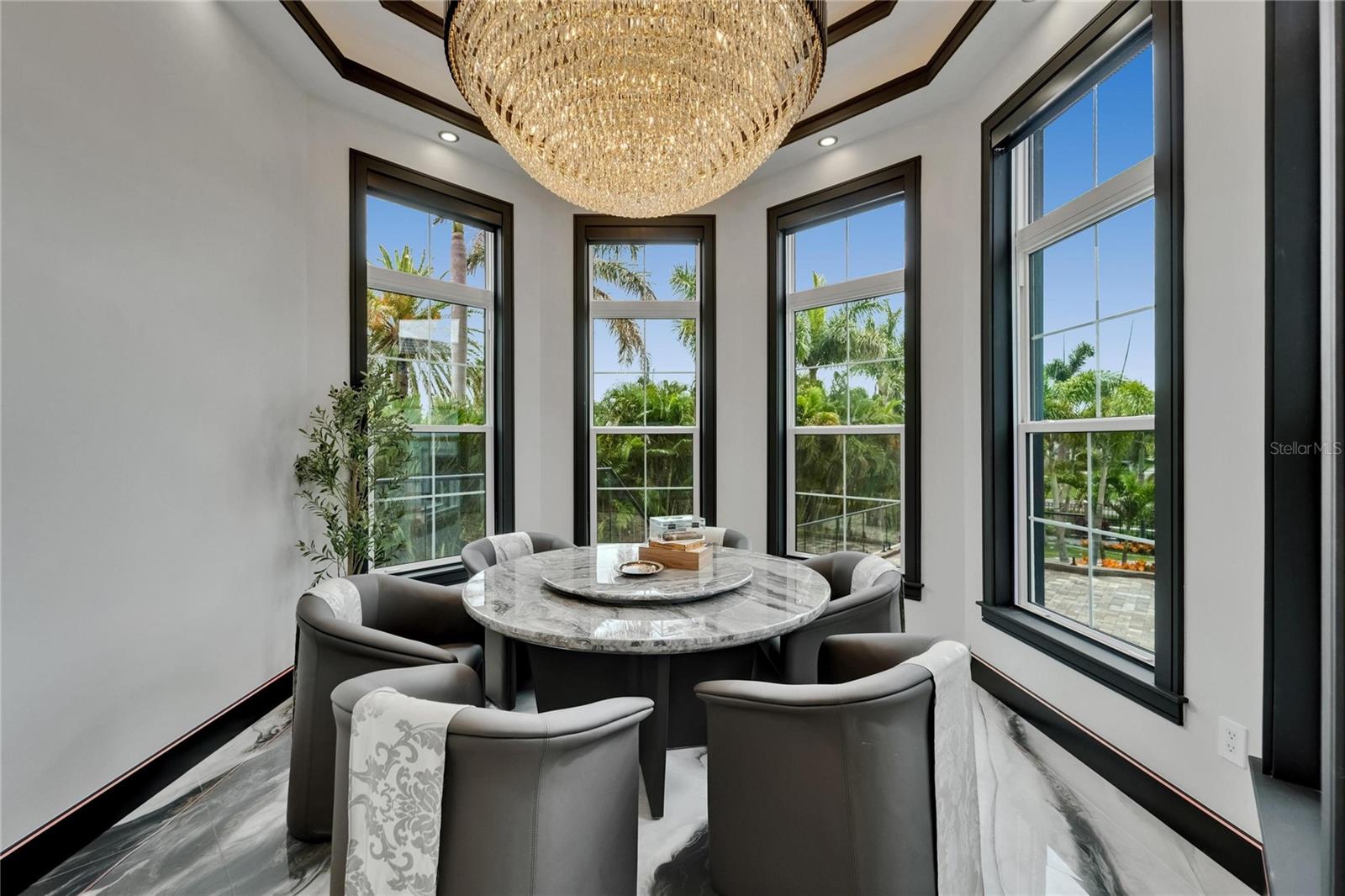 MUSTIQUE BAY - Residential