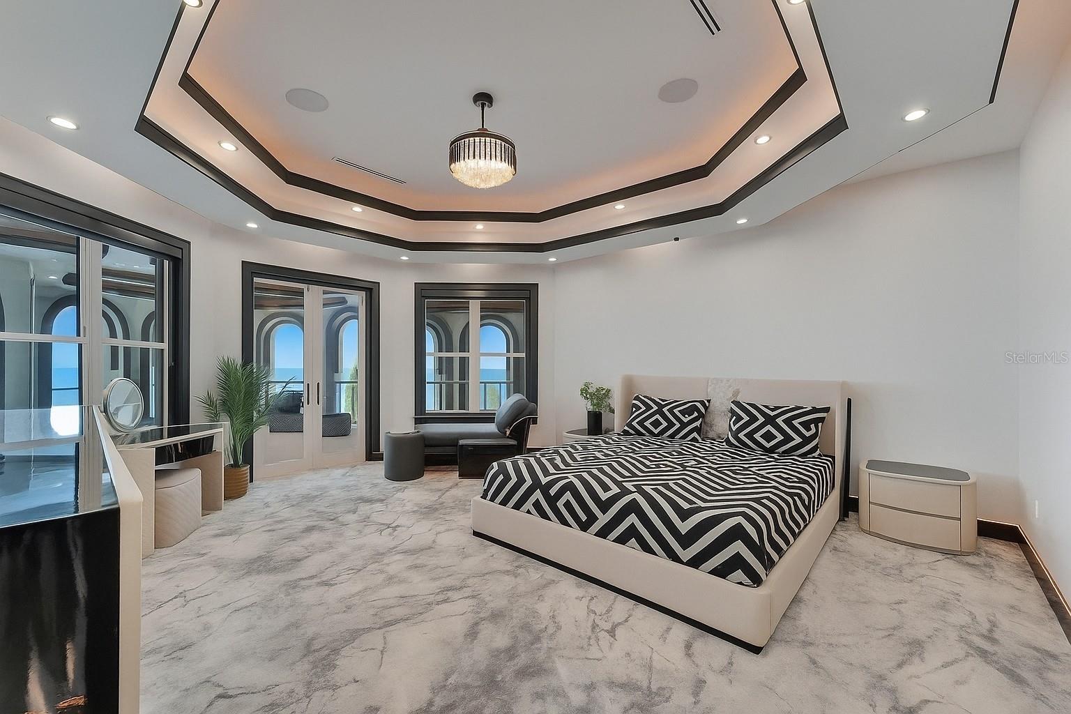 MUSTIQUE BAY - Residential