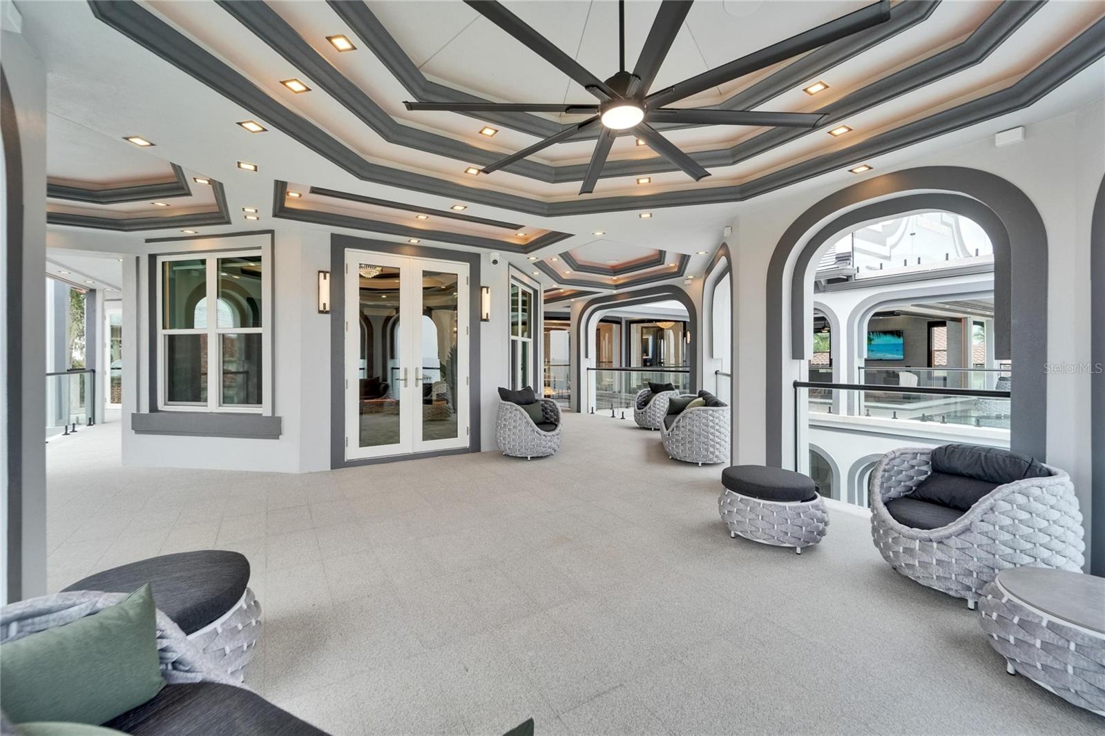 MUSTIQUE BAY - Residential