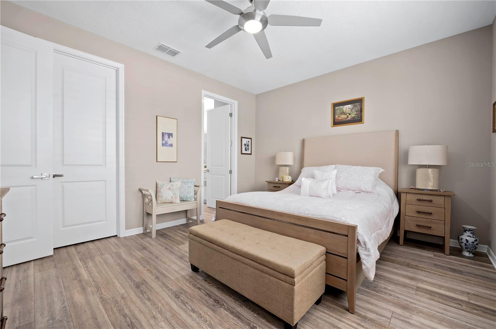 ON TOP OF THE WORLD / WEYBOURNE LANDING - Residential