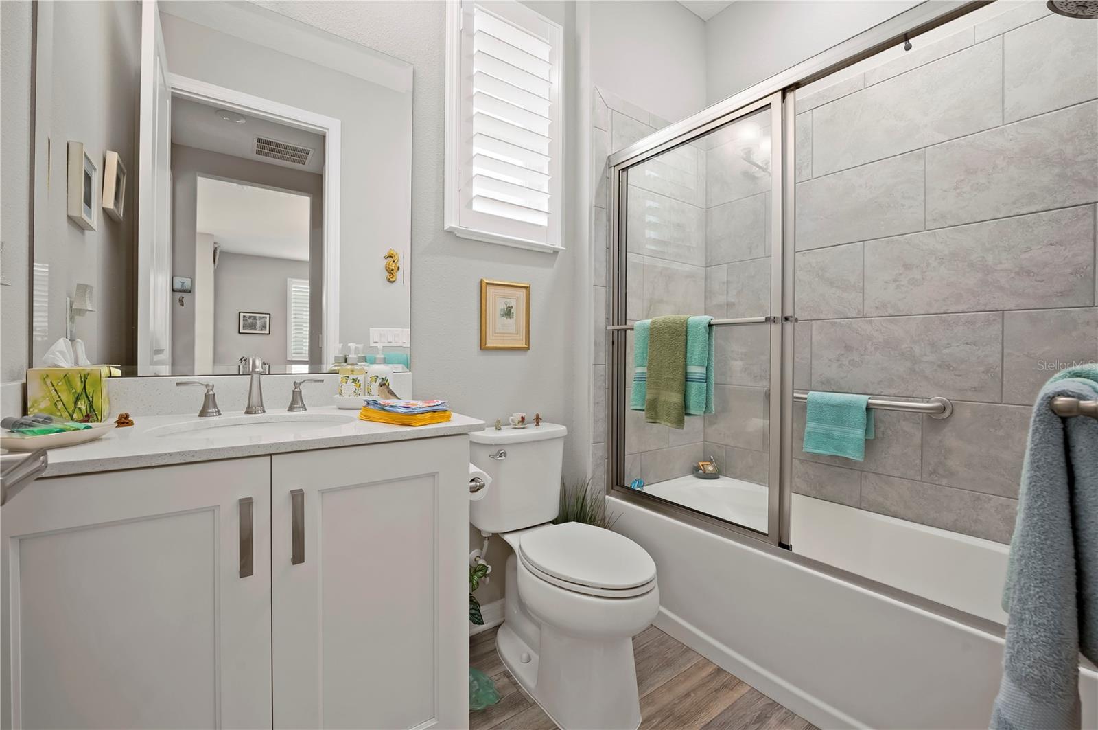 ON TOP OF THE WORLD / WEYBOURNE LANDING - Residential