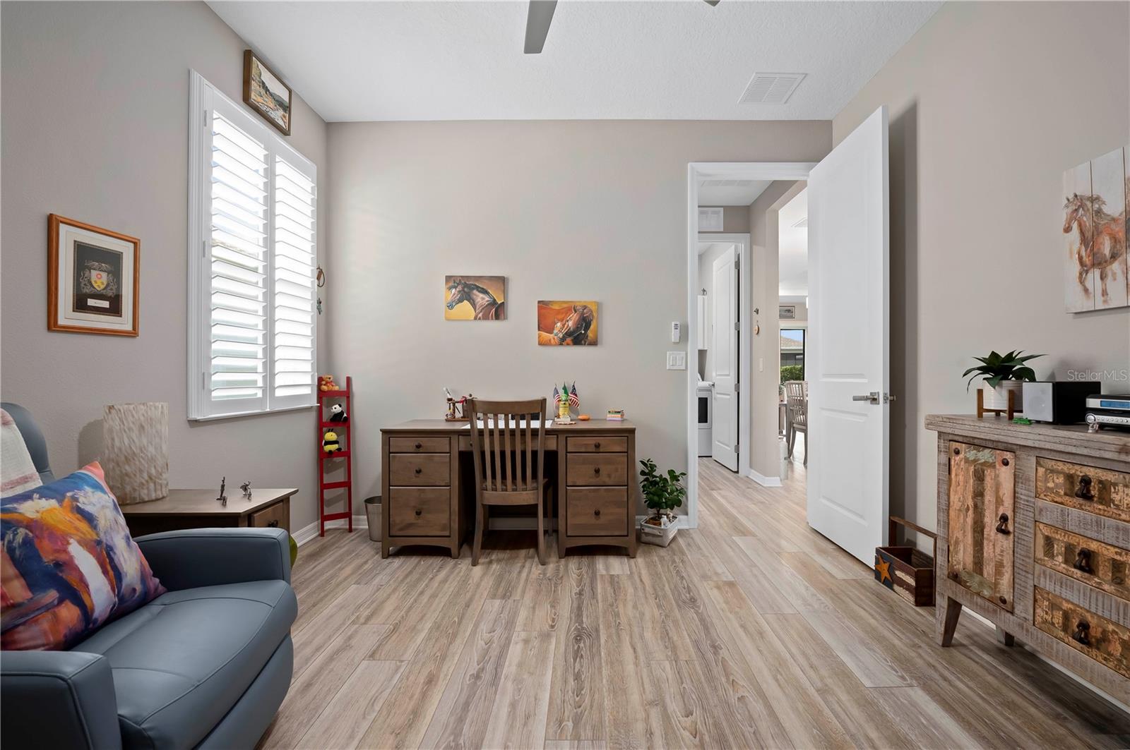 ON TOP OF THE WORLD / WEYBOURNE LANDING - Residential