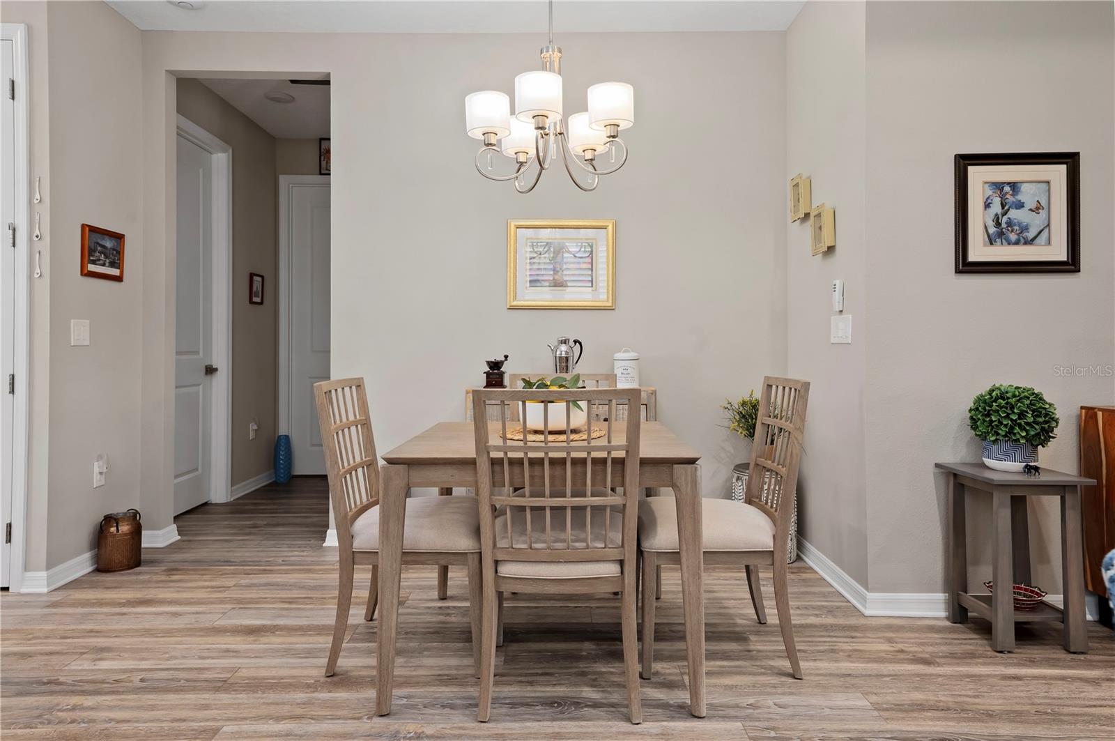 ON TOP OF THE WORLD / WEYBOURNE LANDING - Residential