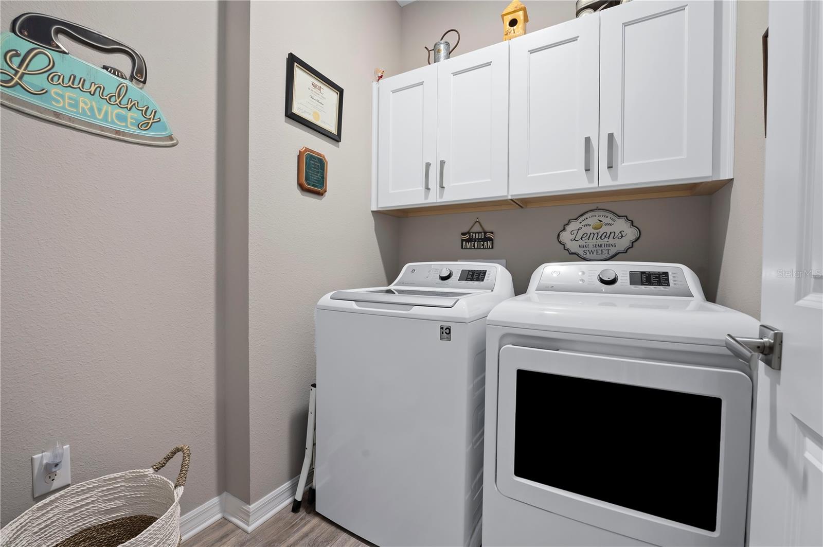 ON TOP OF THE WORLD / WEYBOURNE LANDING - Residential