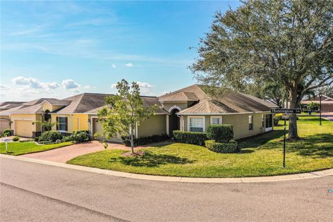 A home in WINTER HAVEN