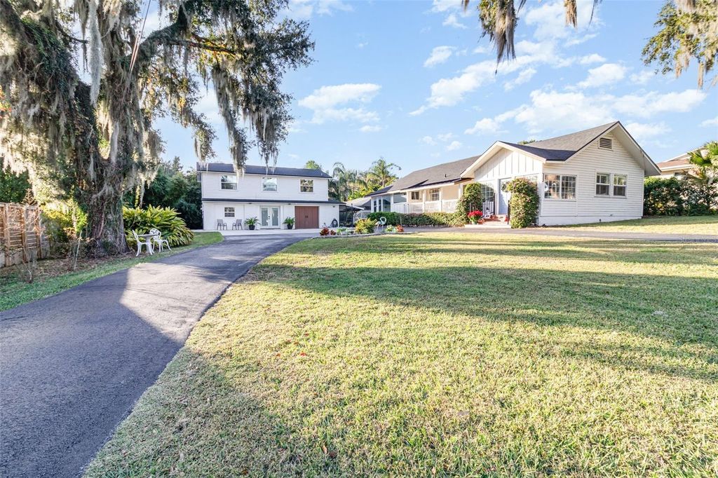 Photo of 1099 Grove Avenue, Mount Dora, FL 32757 (MLS # O6367742)