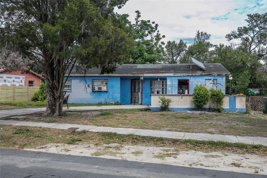 Photo of 1441 Fairbanks Street, Lakeland, FL 33805 (MLS # A4691662)