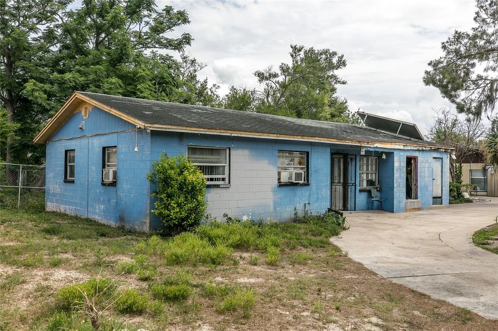 Photo of 1441 Fairbanks Street, Lakeland, FL 33805 (MLS # A4691662)