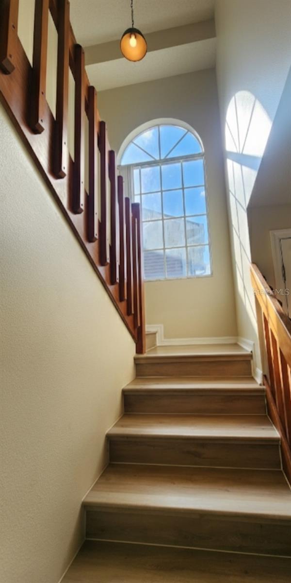 LAKEVIEW VILLAGE CONDO 09 - Residential