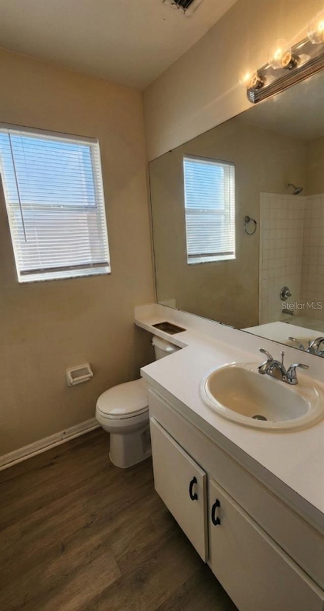 LAKEVIEW VILLAGE CONDO 09 - Residential