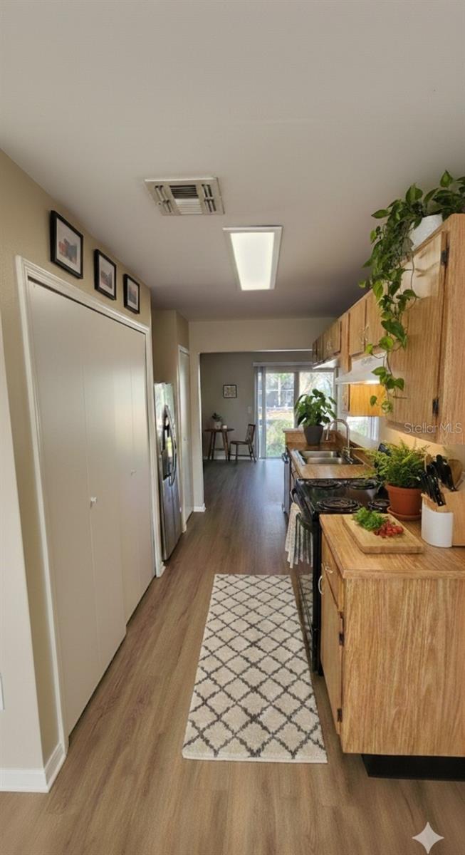 LAKEVIEW VILLAGE CONDO 09 - Residential