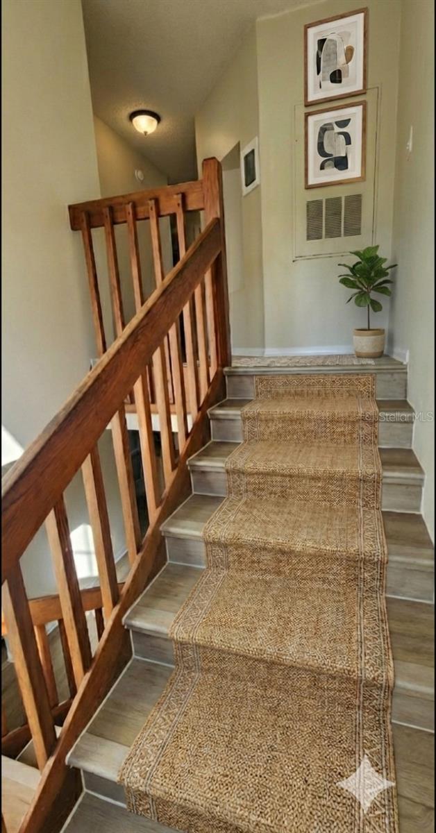 LAKEVIEW VILLAGE CONDO 09 - Residential