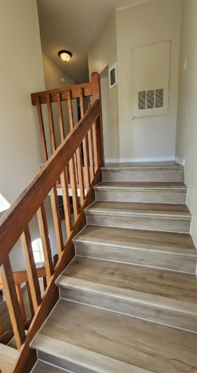 LAKEVIEW VILLAGE CONDO 09 - Residential