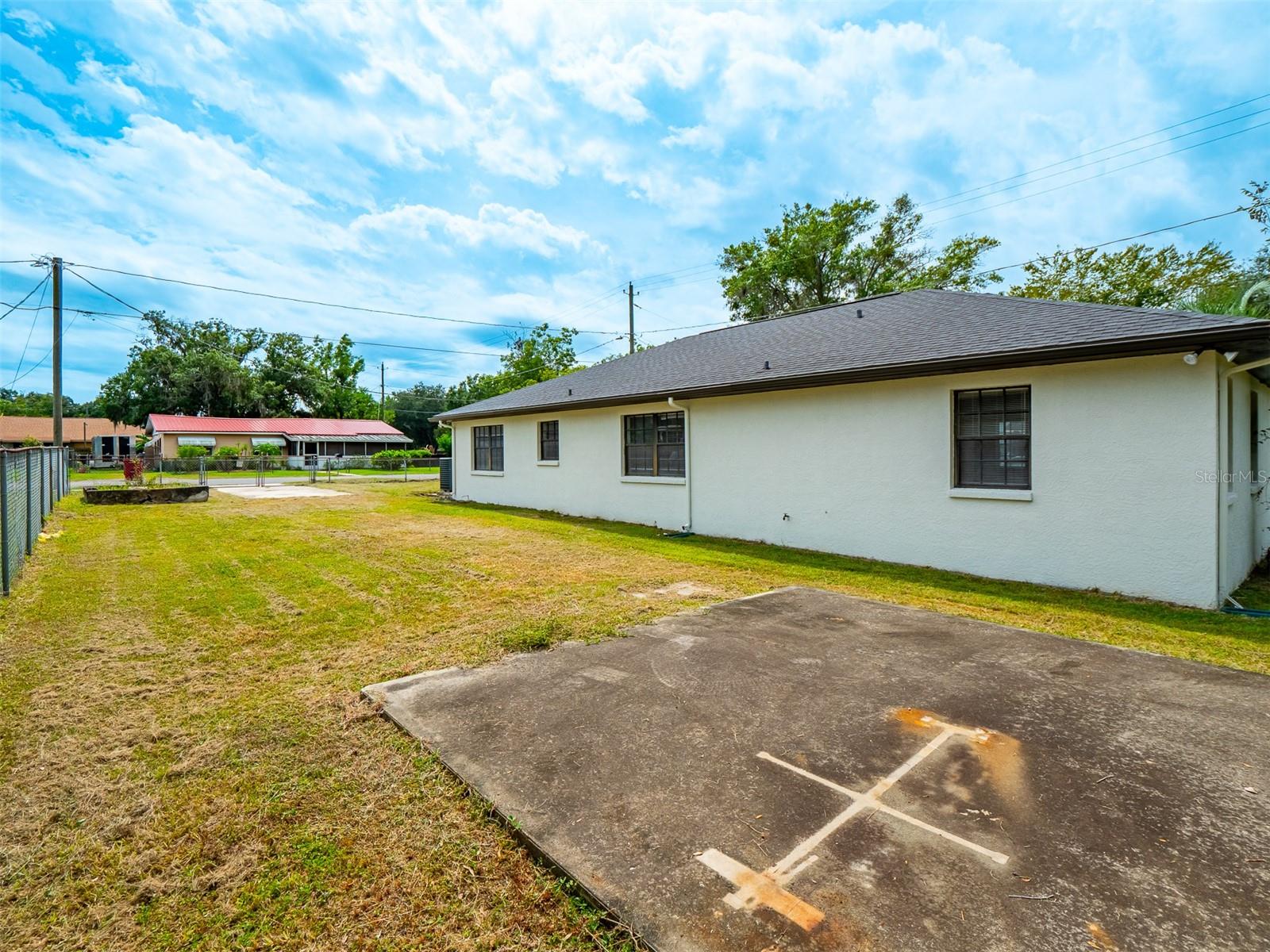 LINCOLN PARK SOUTH - Residential