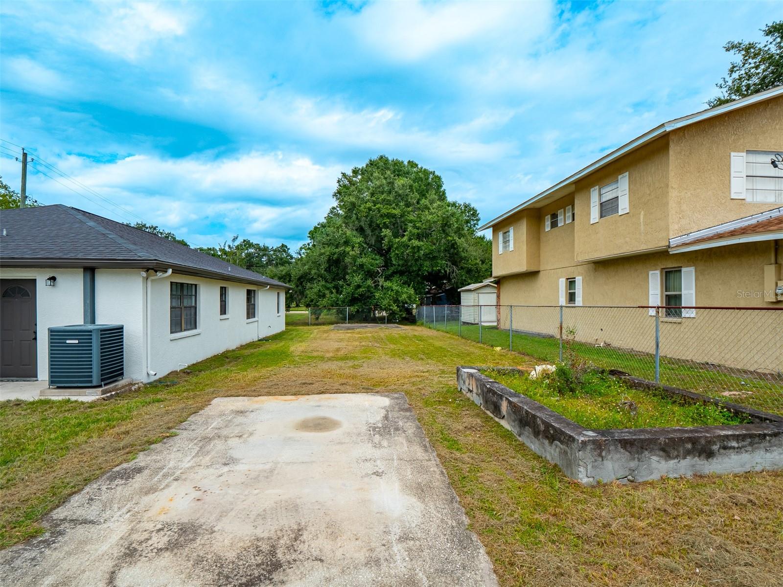 LINCOLN PARK SOUTH - Residential