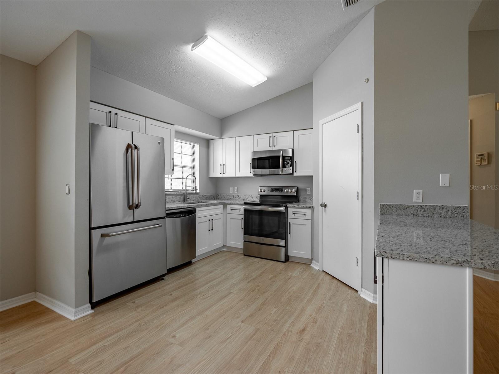 LINCOLN PARK SOUTH - Residential