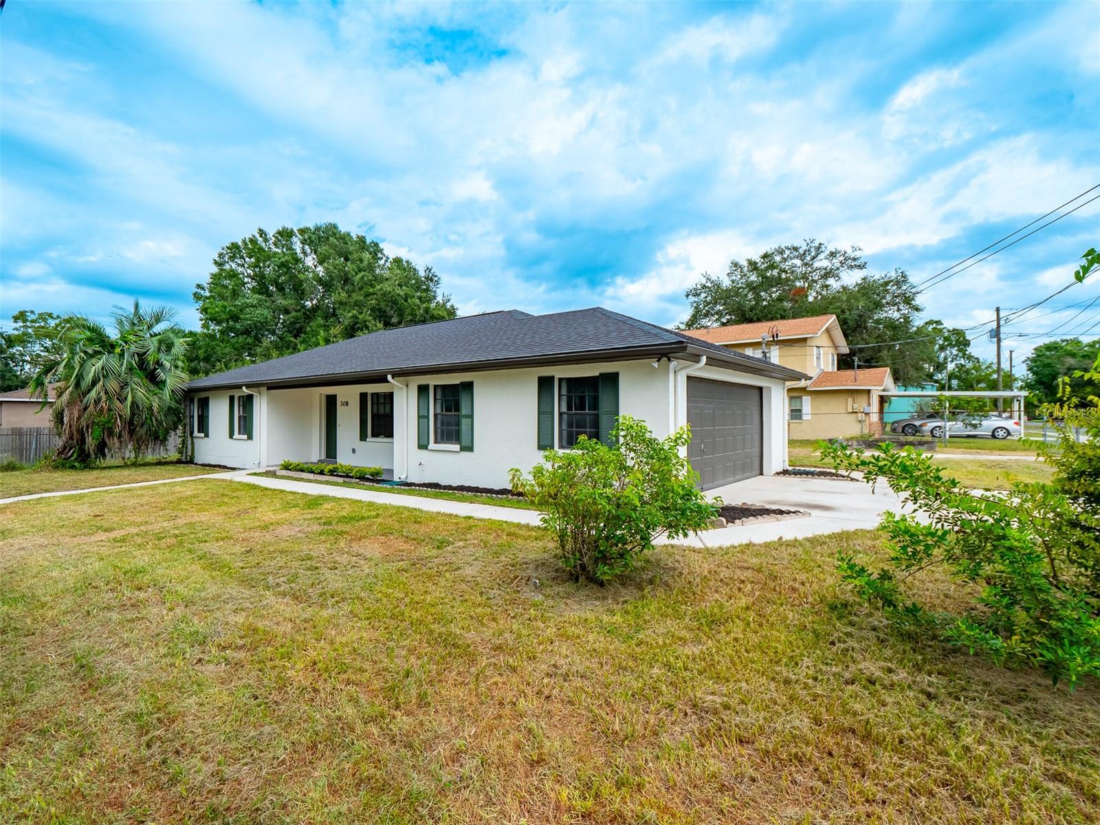 LINCOLN PARK SOUTH - Residential