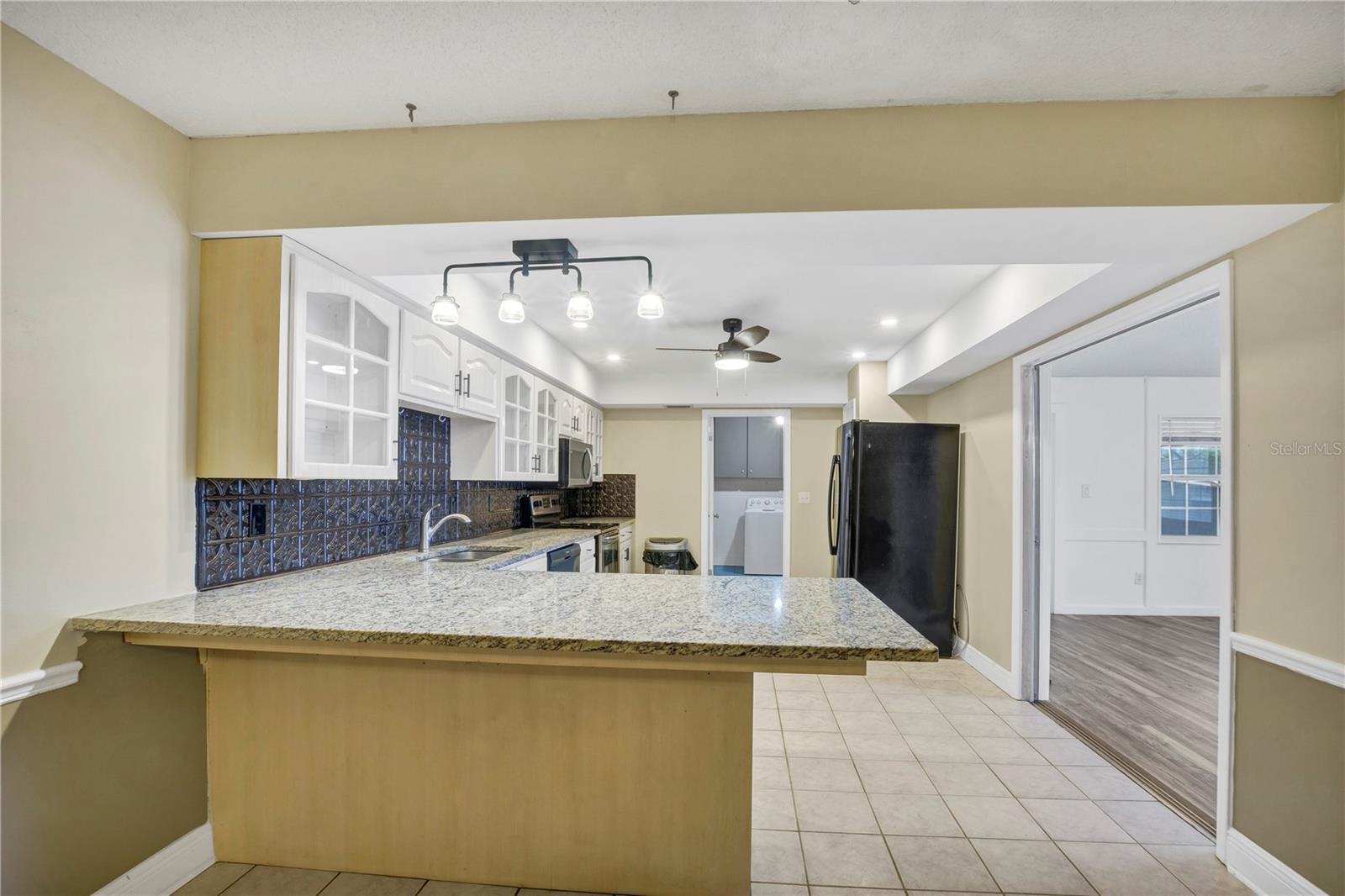 ARIANA HILLS - Residential