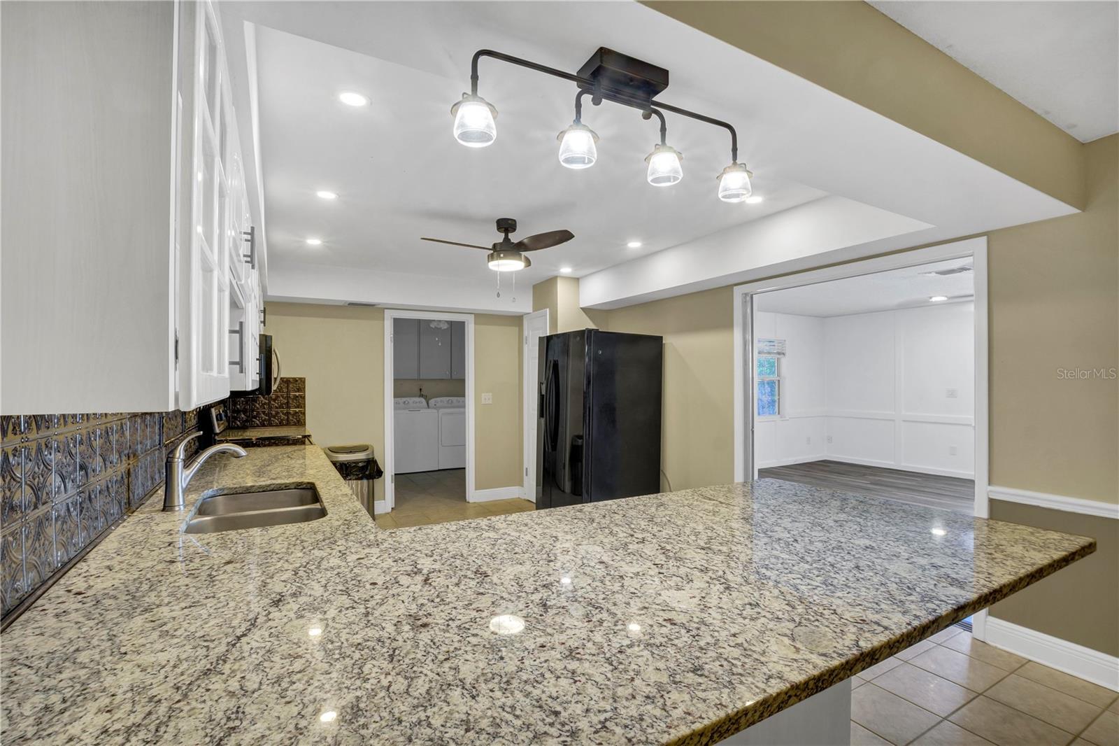 ARIANA HILLS - Residential