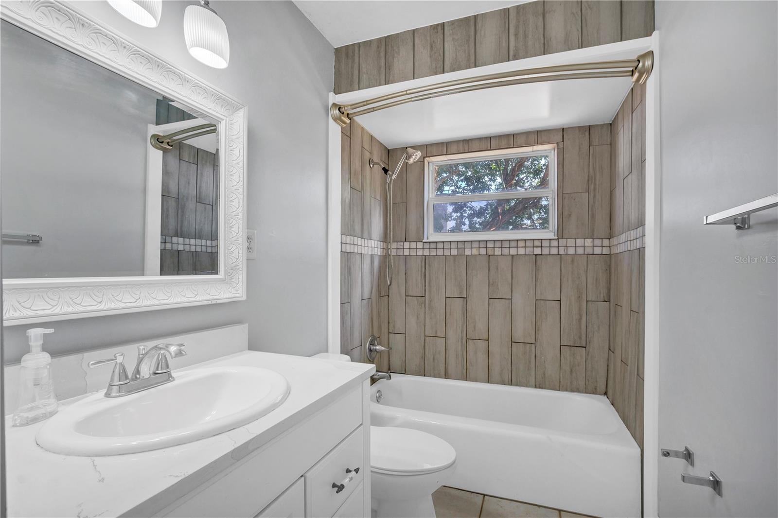 ARIANA HILLS - Residential