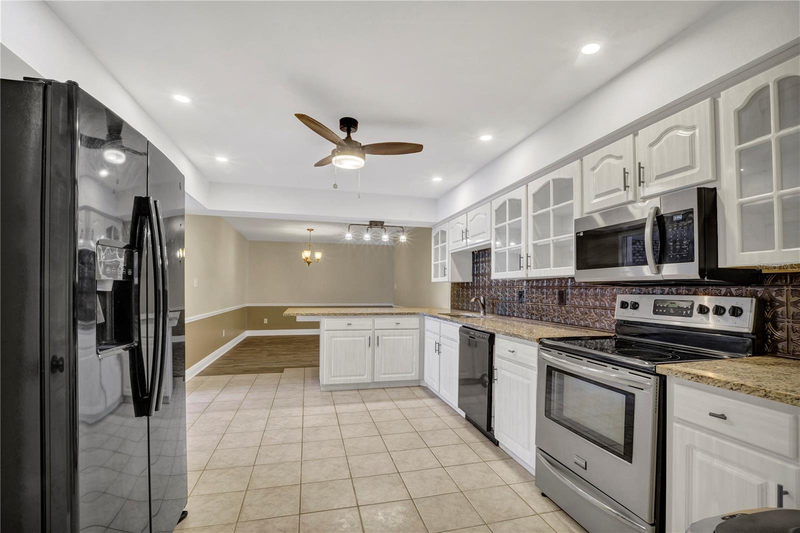 ARIANA HILLS - Residential