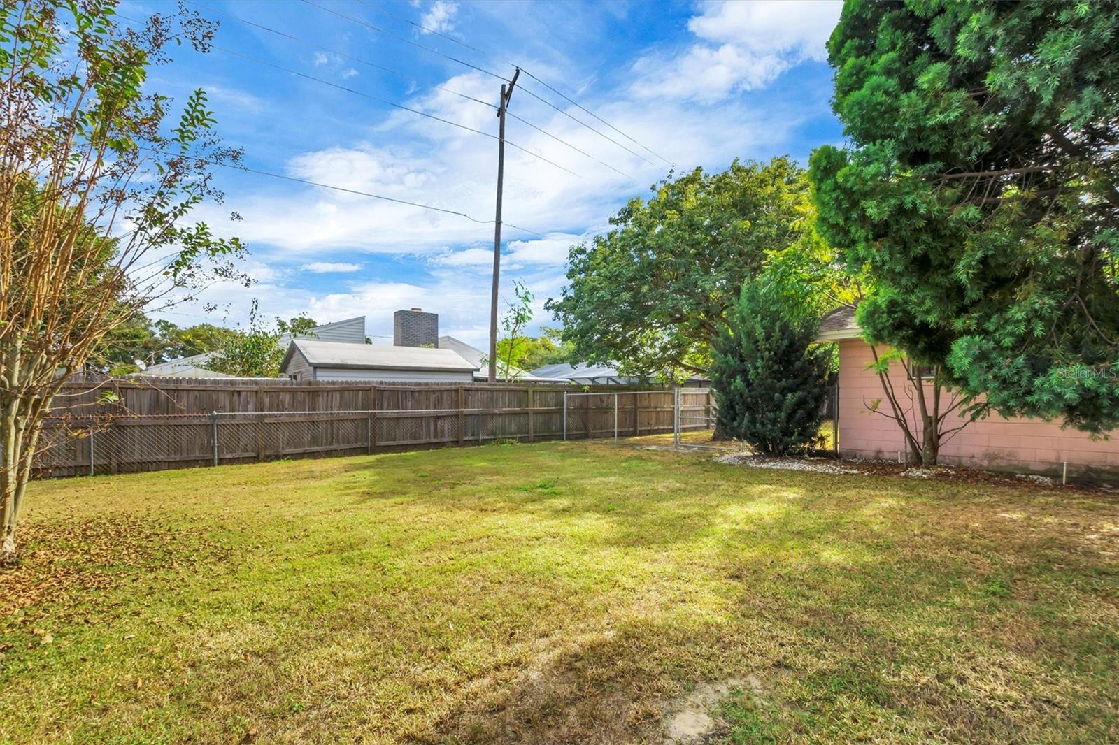 ARIANA HILLS - Residential