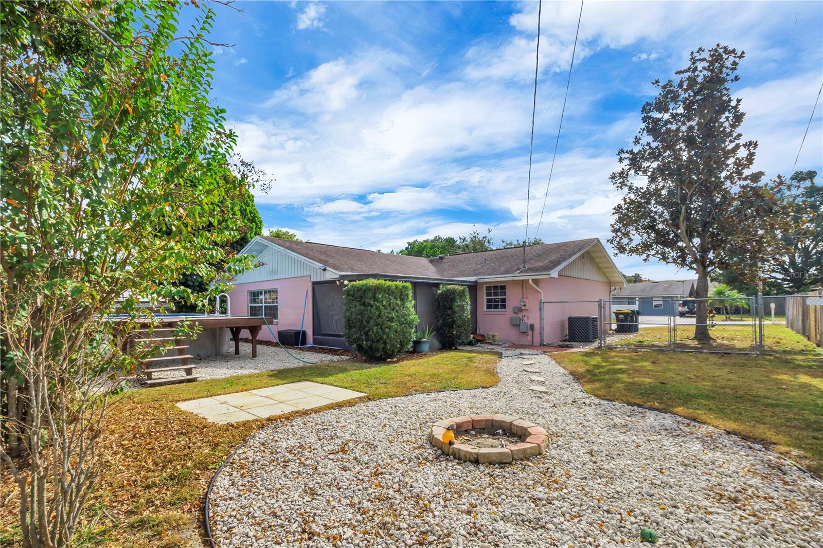 ARIANA HILLS - Residential