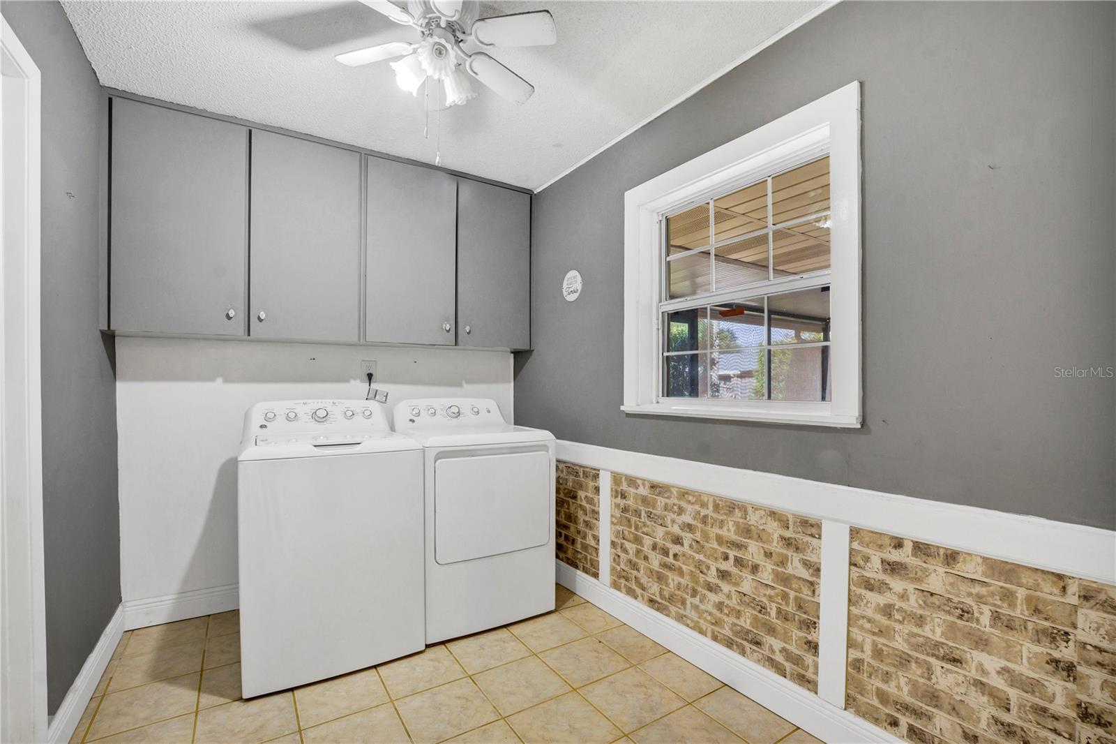 ARIANA HILLS - Residential