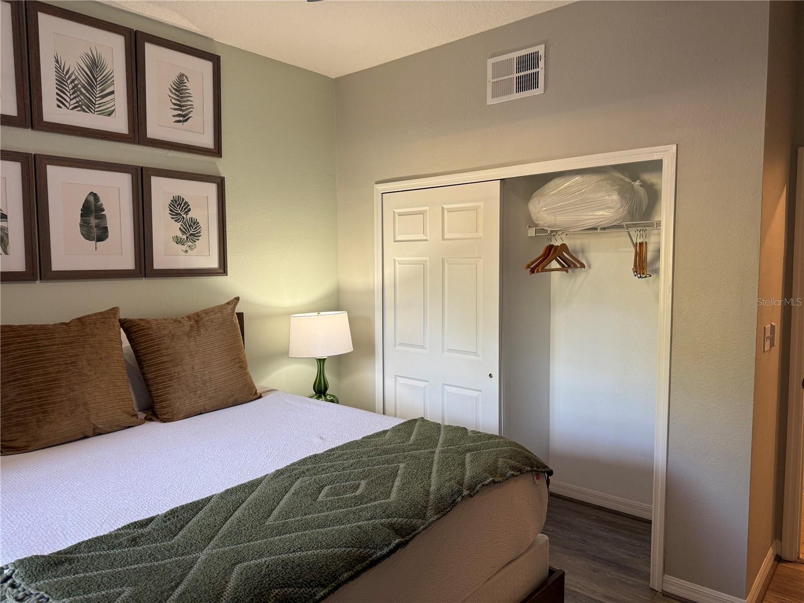 WORLDQUEST RESIDENCE - Residential