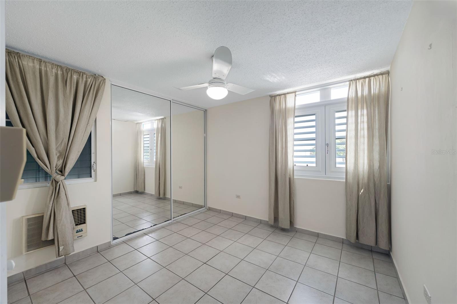 URBANIZÁCION PEDREGALES - Residential