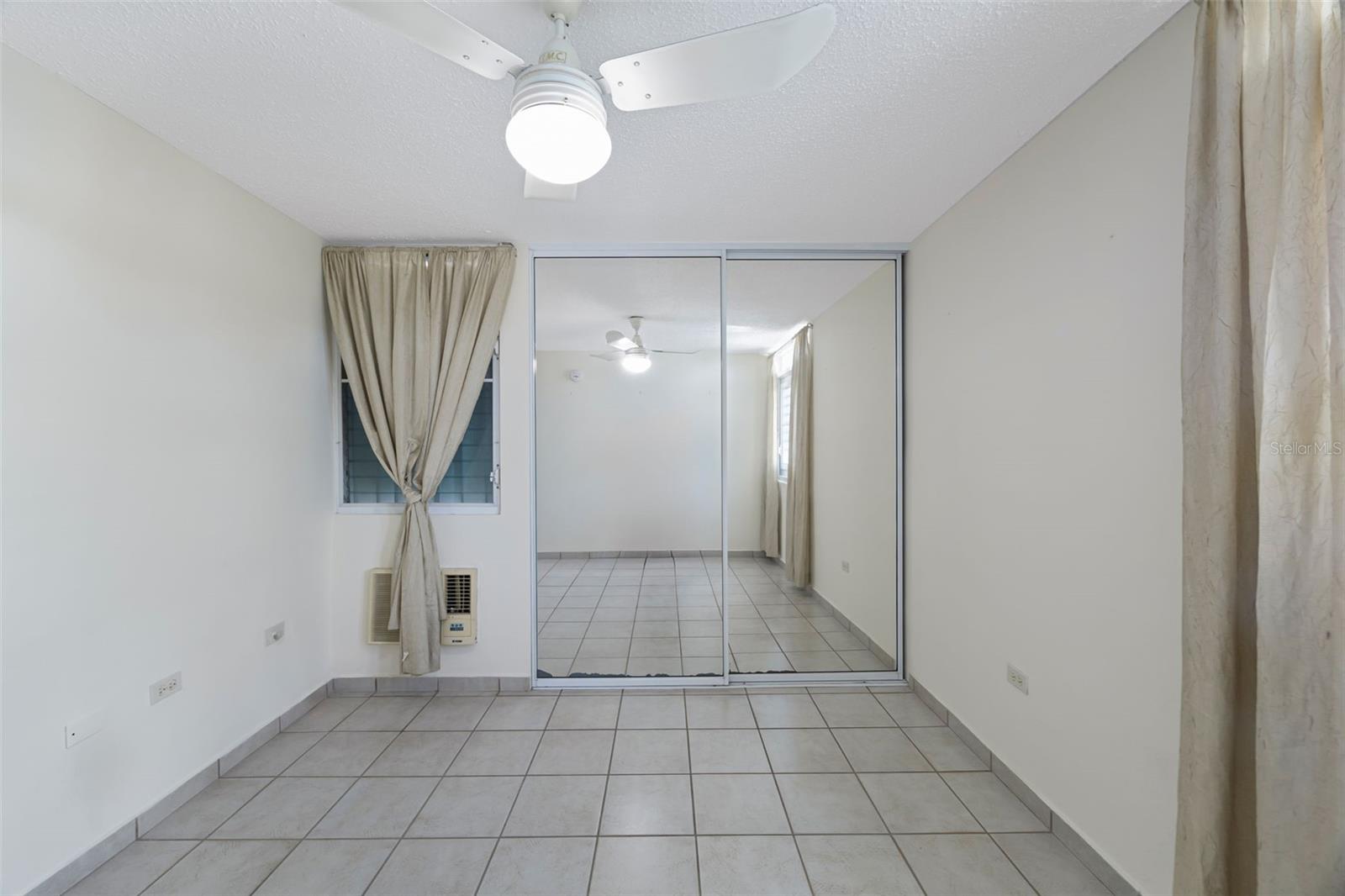 URBANIZÁCION PEDREGALES - Residential