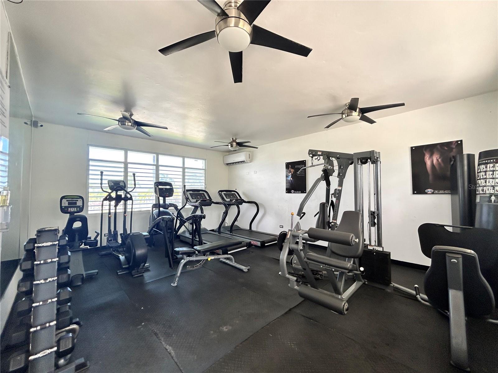 URBANIZÁCION PEDREGALES - Residential