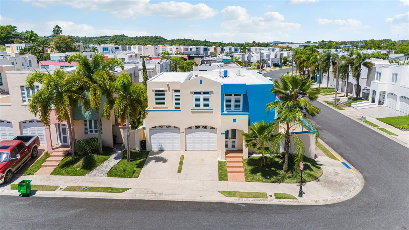 URBANIZÁCION PEDREGALES - Residential