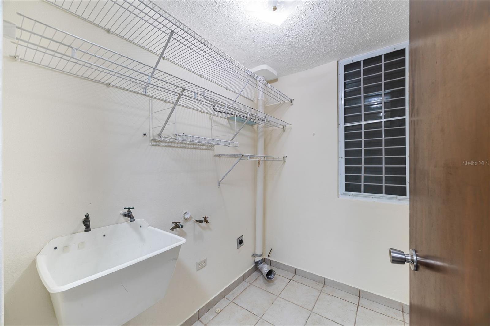 URBANIZÁCION PEDREGALES - Residential